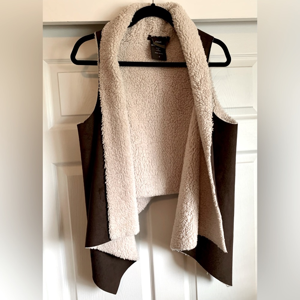 Joujou faux shearling vest